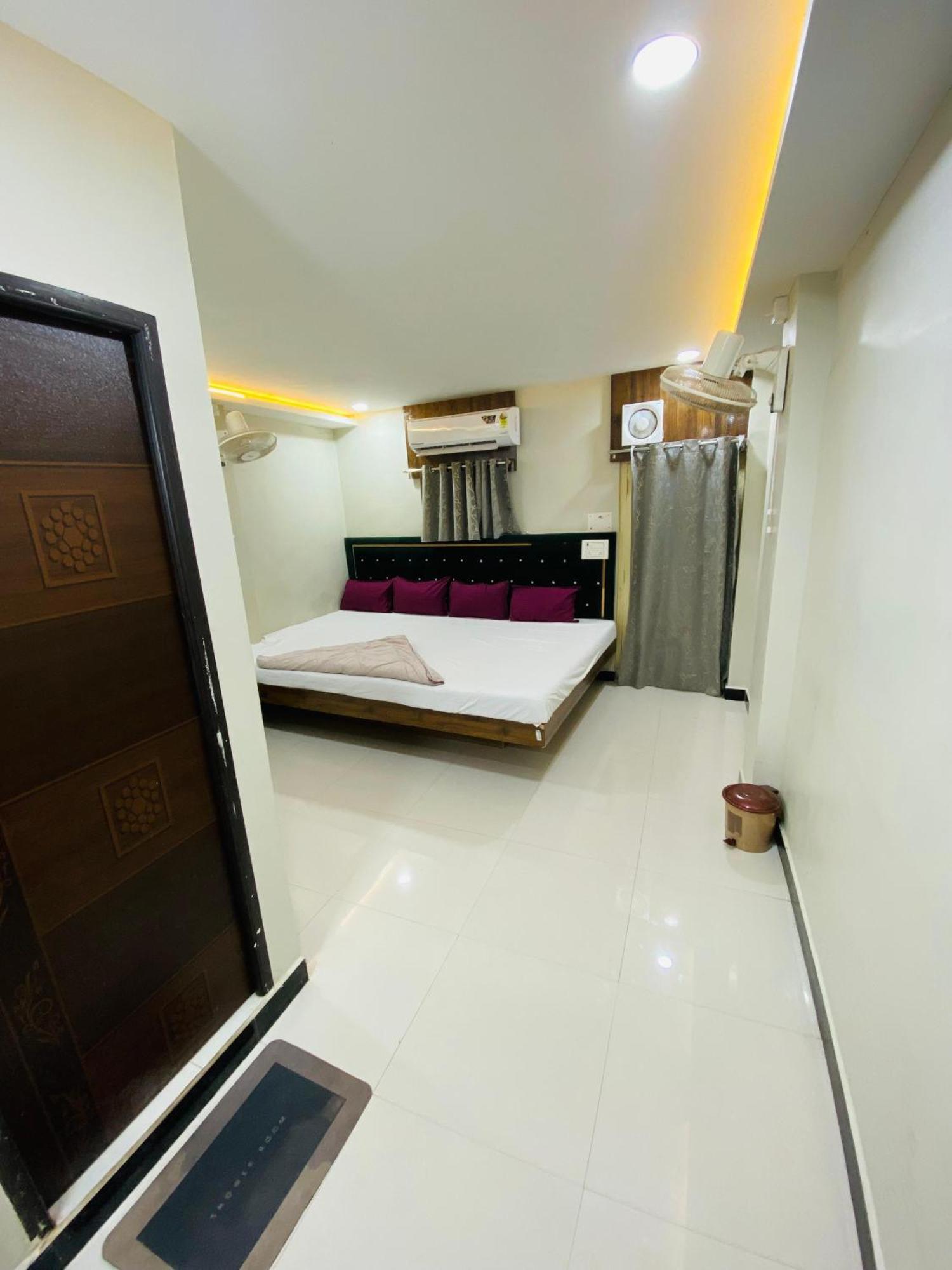 Hotel Super Palace Удджайн Экстерьер фото